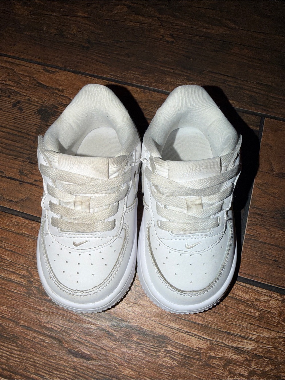Nike Kids White Low-Top Leather Sneakers